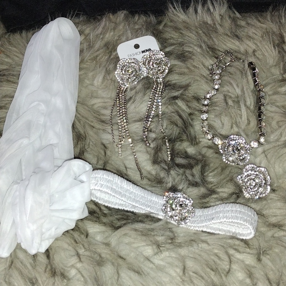 Fashion Nova jewelry set
